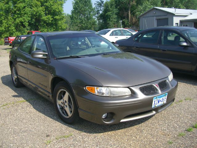 2001 Pontiac Grand Prix XUV SLE 4WD
