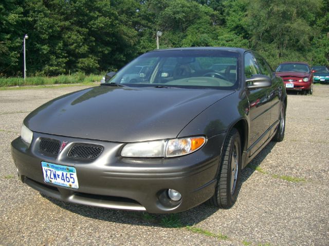 2001 Pontiac Grand Prix XUV SLE 4WD