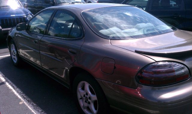2001 Pontiac Grand Prix Sport -5 Speed-stick-4x4