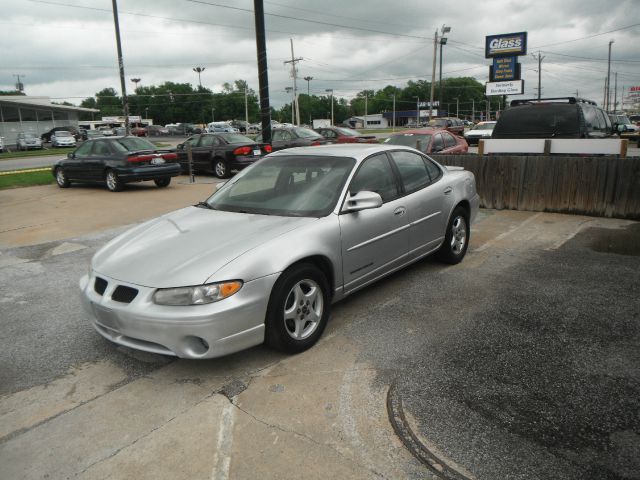 2001 Pontiac Grand Prix Sport -5 Speed-stick-4x4