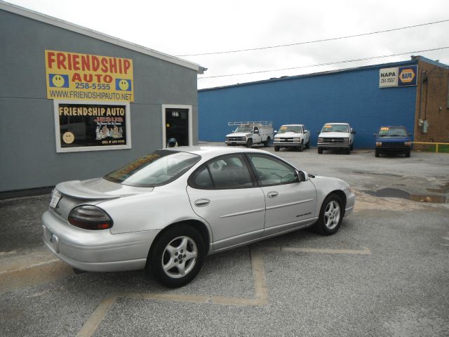 2001 Pontiac Grand Prix Sport -5 Speed-stick-4x4