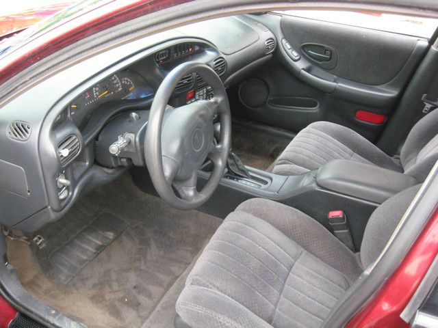 2001 Pontiac Grand Prix Sport -5 Speed-stick-4x4