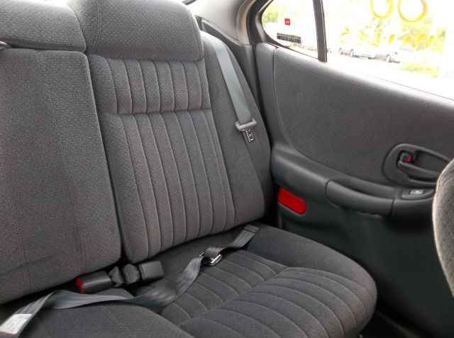 2001 Pontiac Grand Prix Sport -5 Speed-stick-4x4