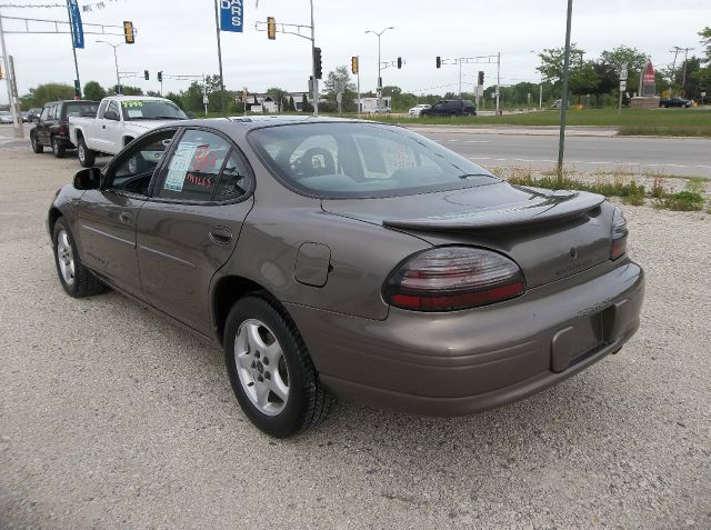 2001 Pontiac Grand Prix Sport -5 Speed-stick-4x4