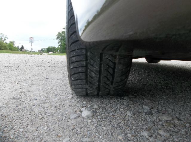 2001 Pontiac Grand Prix Sport -5 Speed-stick-4x4