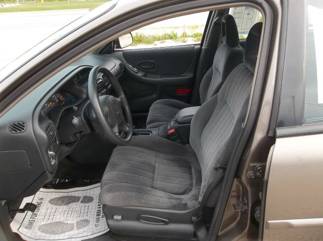 2001 Pontiac Grand Prix Sport -5 Speed-stick-4x4