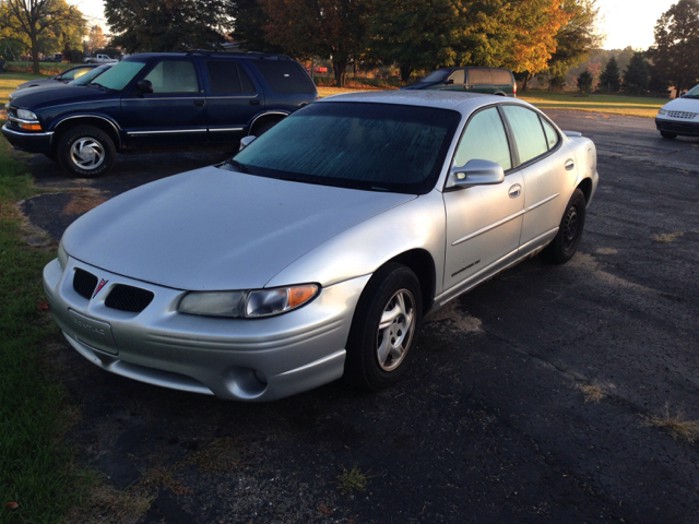 2002 Pontiac Grand Prix SE