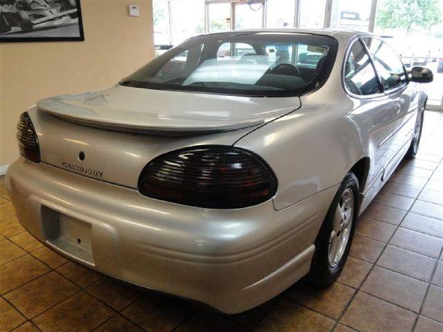 2002 Pontiac Grand Prix Sportback LS