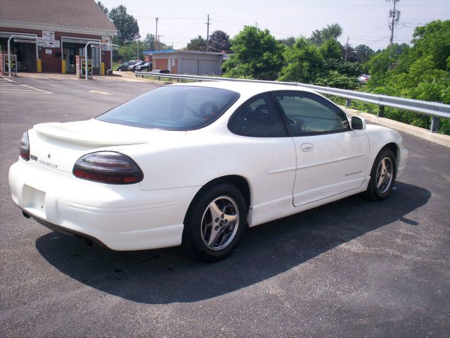 2002 Pontiac Grand Prix Sportback LS