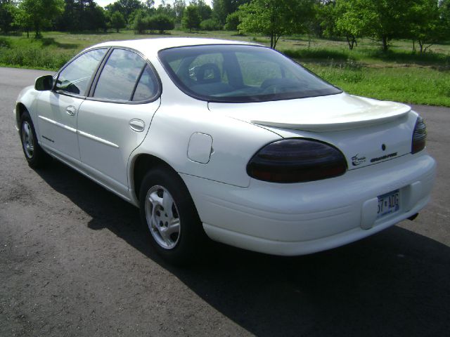 2002 Pontiac Grand Prix SE