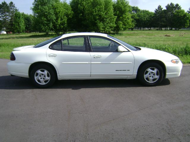 2002 Pontiac Grand Prix SE