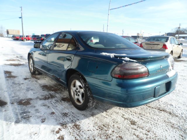2002 Pontiac Grand Prix SE