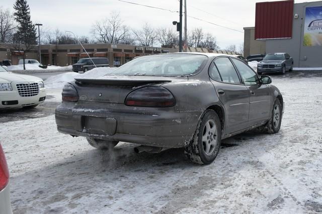 2002 Pontiac Grand Prix SE