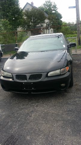 2002 Pontiac Grand Prix G2500 Van