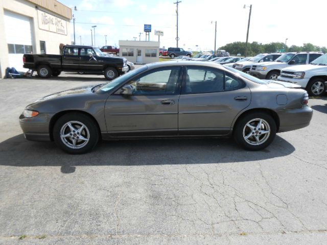2002 Pontiac Grand Prix SE