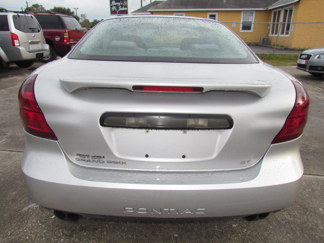 2004 Pontiac Grand Prix 4WD Supercrew Styleside 5-1/2 Ft Box XLT