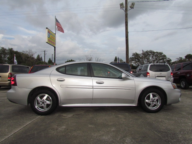 2004 Pontiac Grand Prix 4WD Supercrew Styleside 5-1/2 Ft Box XLT