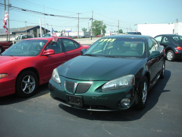 2004 Pontiac Grand Prix 4WD Supercrew Styleside 5-1/2 Ft Box XLT