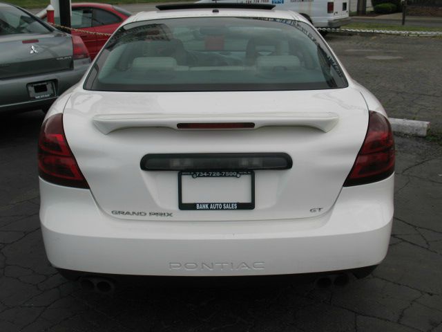 2004 Pontiac Grand Prix 4WD Supercrew Styleside 5-1/2 Ft Box XLT