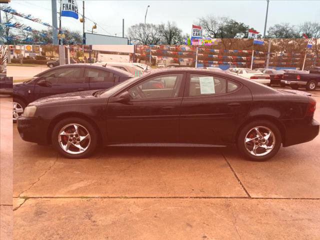 2004 Pontiac Grand Prix LS Flex Fuel 4x4 This Is One Of Our Best Bargains