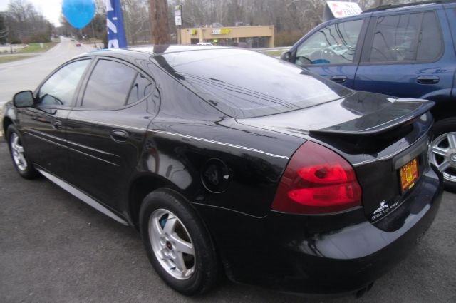 2004 Pontiac Grand Prix 4WD Supercrew Styleside 5-1/2 Ft Box XLT