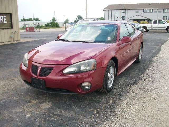2004 Pontiac Grand Prix 4WD Supercrew Styleside 5-1/2 Ft Box XLT