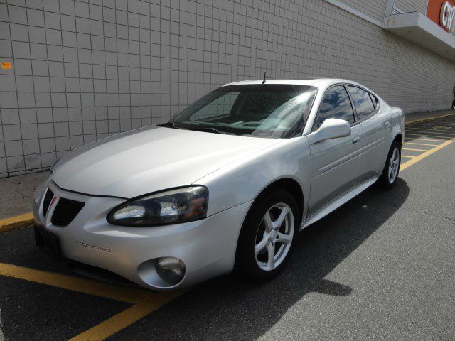 2004 Pontiac Grand Prix 4dr L Manual