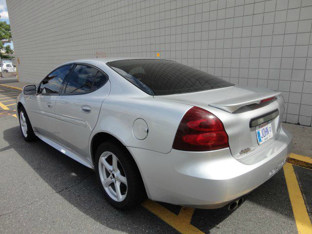 2004 Pontiac Grand Prix 4dr L Manual