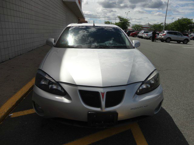 2004 Pontiac Grand Prix 4dr L Manual