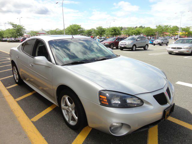 2004 Pontiac Grand Prix 4dr L Manual