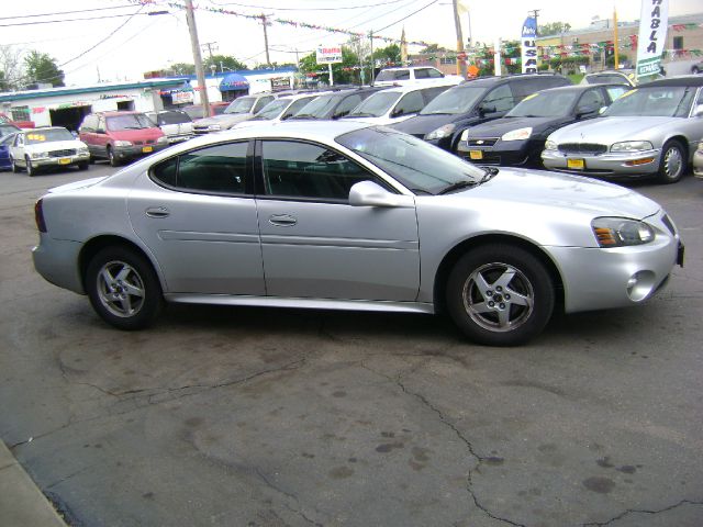 2004 Pontiac Grand Prix 4WD Supercrew Styleside 5-1/2 Ft Box XLT