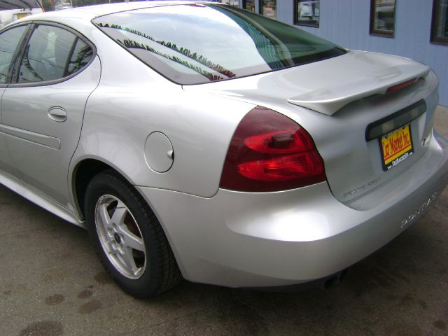 2004 Pontiac Grand Prix 4WD Supercrew Styleside 5-1/2 Ft Box XLT