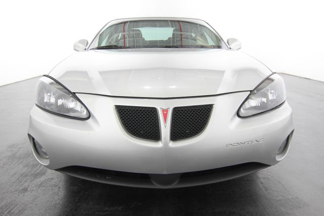 2004 Pontiac Grand Prix 4WD Supercrew Styleside 5-1/2 Ft Box XLT