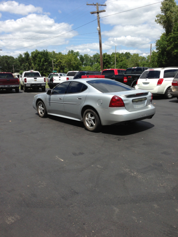 2004 Pontiac Grand Prix 4WD Supercrew Styleside 5-1/2 Ft Box XLT