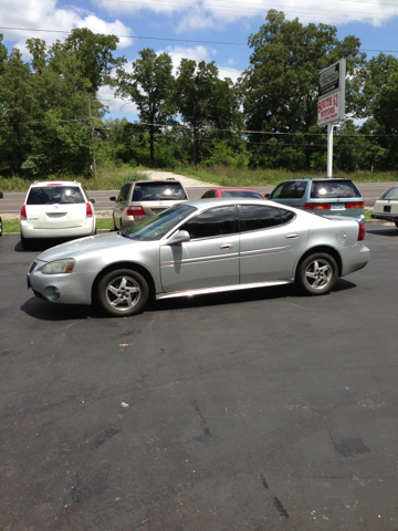 2004 Pontiac Grand Prix 4WD Supercrew Styleside 5-1/2 Ft Box XLT