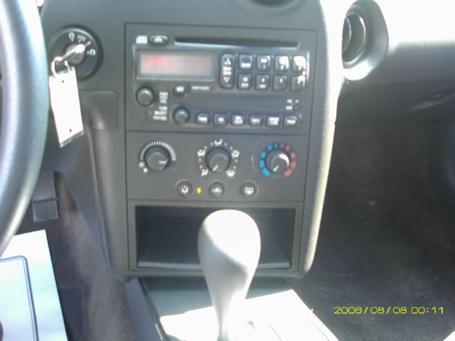 2004 Pontiac Grand Prix 4WD Supercrew Styleside 5-1/2 Ft Box XLT