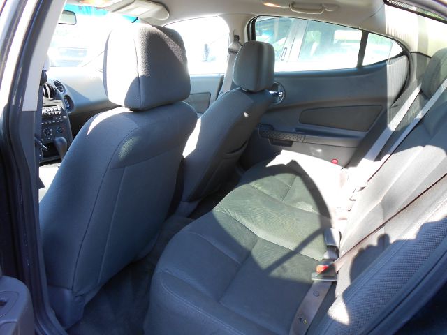 2004 Pontiac Grand Prix 4WD Supercrew Styleside 5-1/2 Ft Box XLT