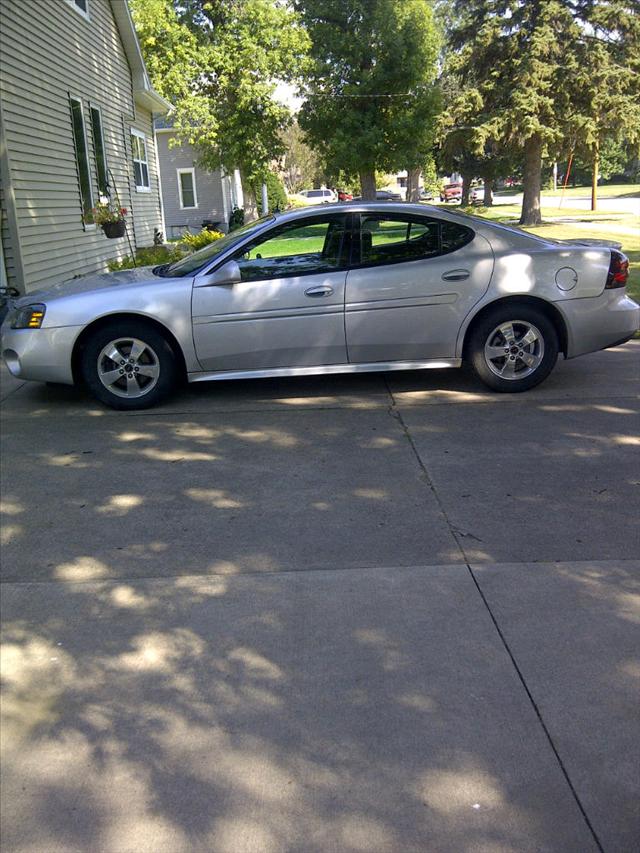 2005 Pontiac Grand Prix Unknown