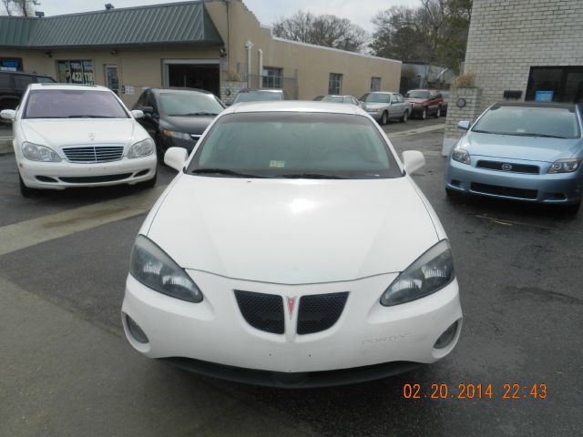 2006 Pontiac Grand Prix Sport Utility 4WD