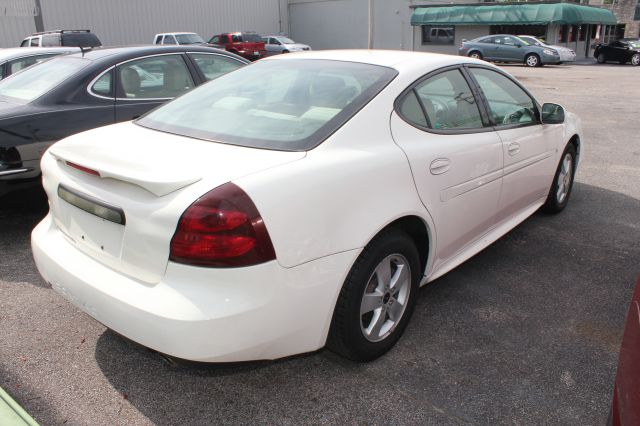 2006 Pontiac Grand Prix Unknown