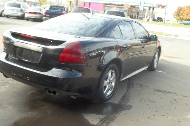 2006 Pontiac Grand Prix 4WD Supercrew Styleside 5-1/2 Ft Box XLT
