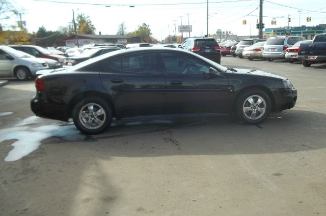 2006 Pontiac Grand Prix 4WD Supercrew Styleside 5-1/2 Ft Box XLT