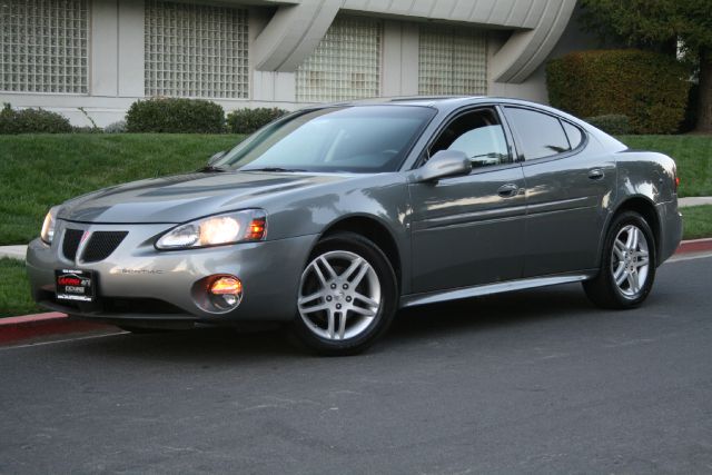 2007 Pontiac Grand Prix XUV SLE 4WD