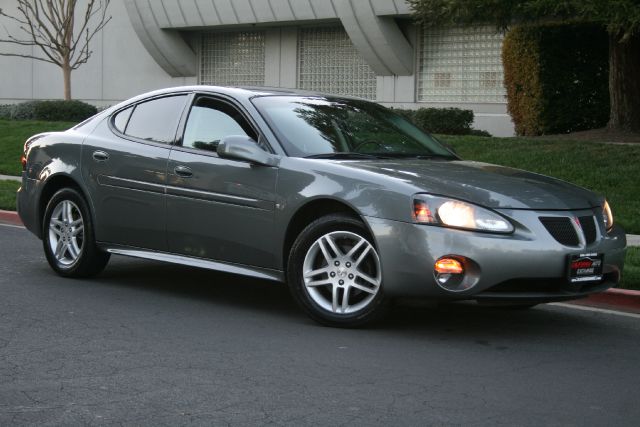 2007 Pontiac Grand Prix XUV SLE 4WD