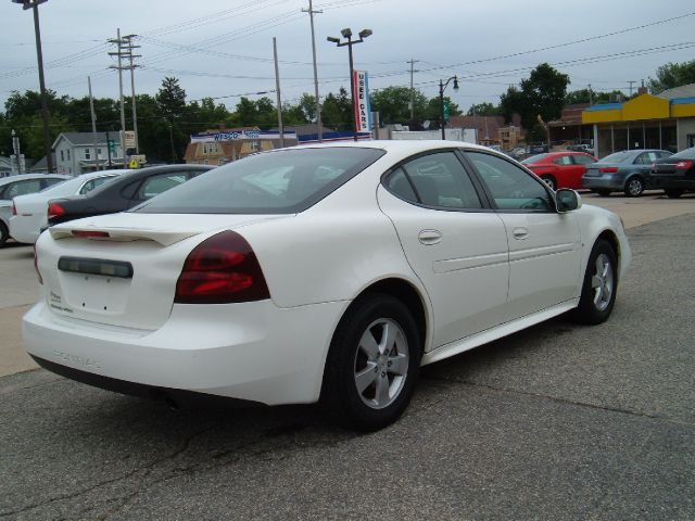 2007 Pontiac Grand Prix Unknown