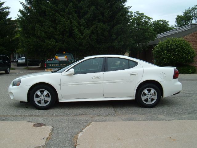 2007 Pontiac Grand Prix Unknown