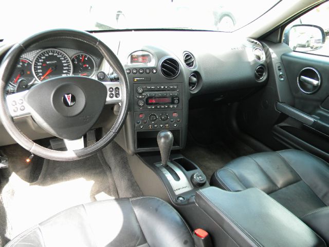 2007 Pontiac Grand Prix GT Hard Top Convertible 2D