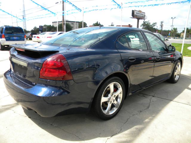 2007 Pontiac Grand Prix GT Hard Top Convertible 2D