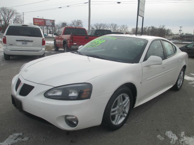 2007 Pontiac Grand Prix XUV SLE 4WD