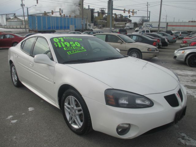 2007 Pontiac Grand Prix XUV SLE 4WD